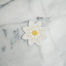 Load image into Gallery viewer, Daisy Magnet